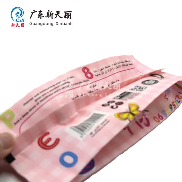 Custom Wet Wipe Packaging, Side Gusset Wet Wipes Pouch-2