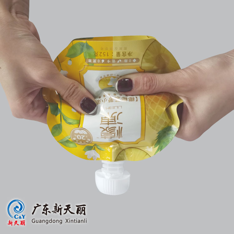 Custom Drink Pouch With Spout, Irregular Shape Juice Pouches