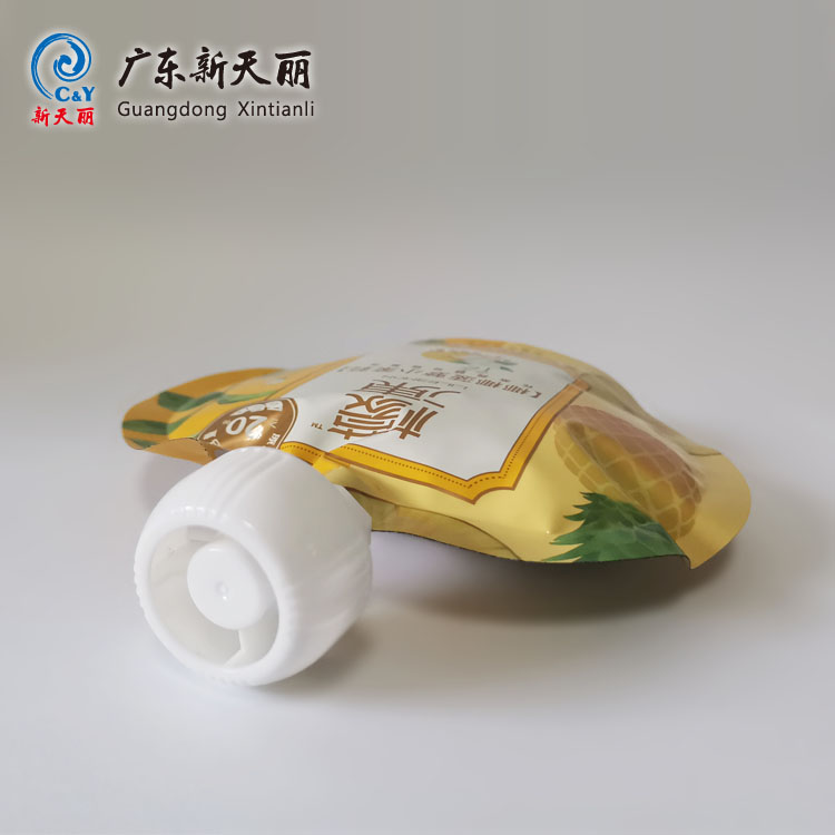 Custom Drink Pouch With Spout, Irregular Shape Juice Pouches