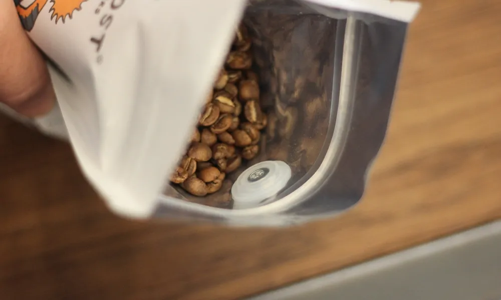 Why Coffee Bags Need a Degassing Valve to Stay Fresh-2