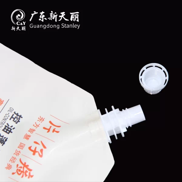 OEM Stand Up Pouches With Spout, 50mg Shampoo Packaging